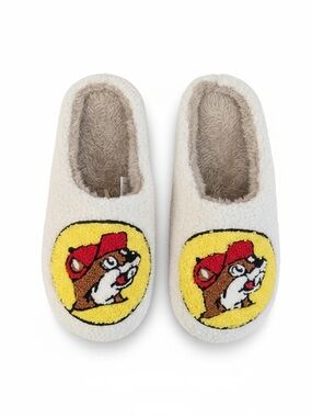 Buc-ee’s White Sherpa Beaver Logo Casual Slippers Chenille Size L Fuzzy Plush